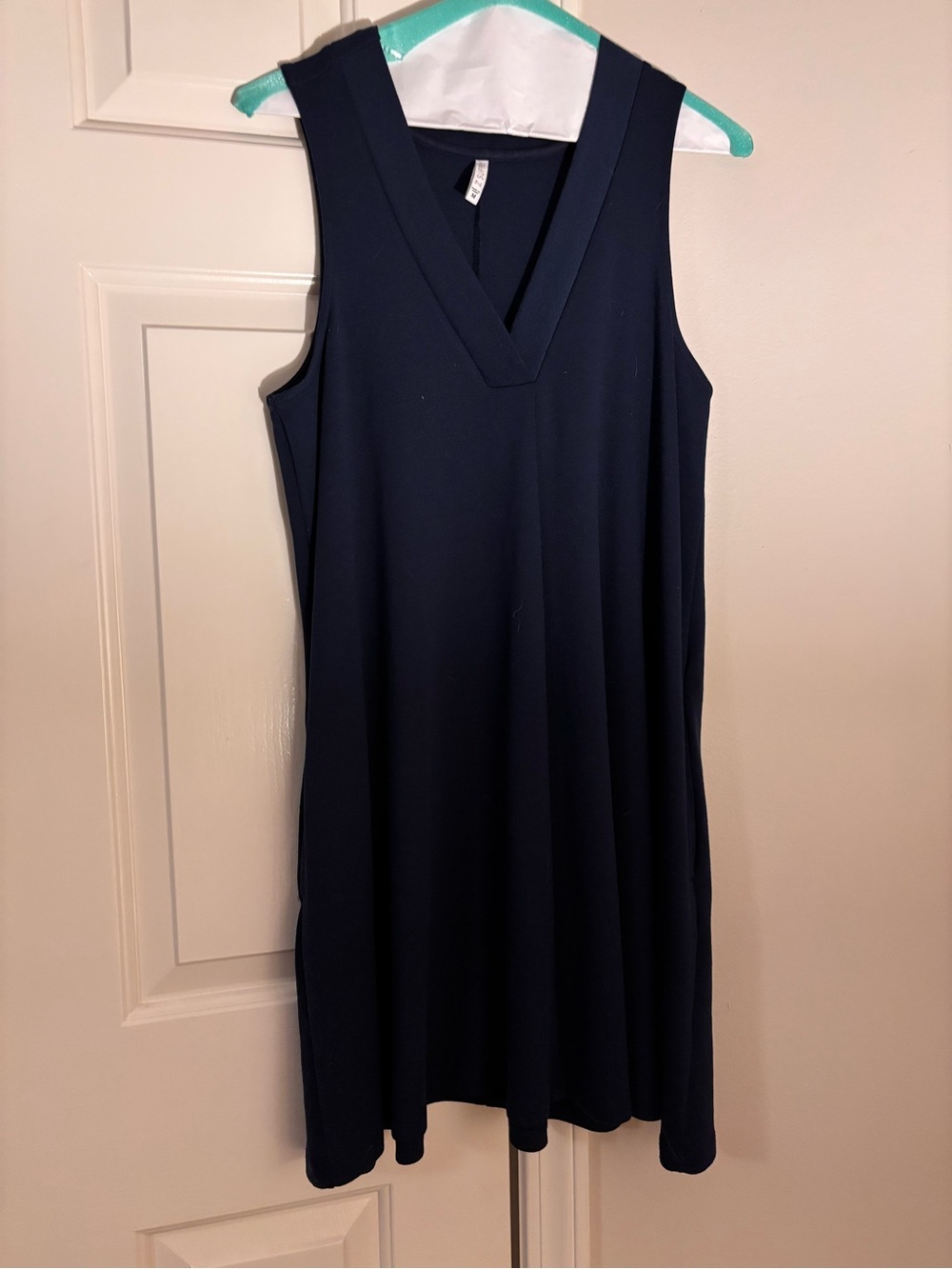 Z Supply Navy V-Neck Sleeveless Shift Dress